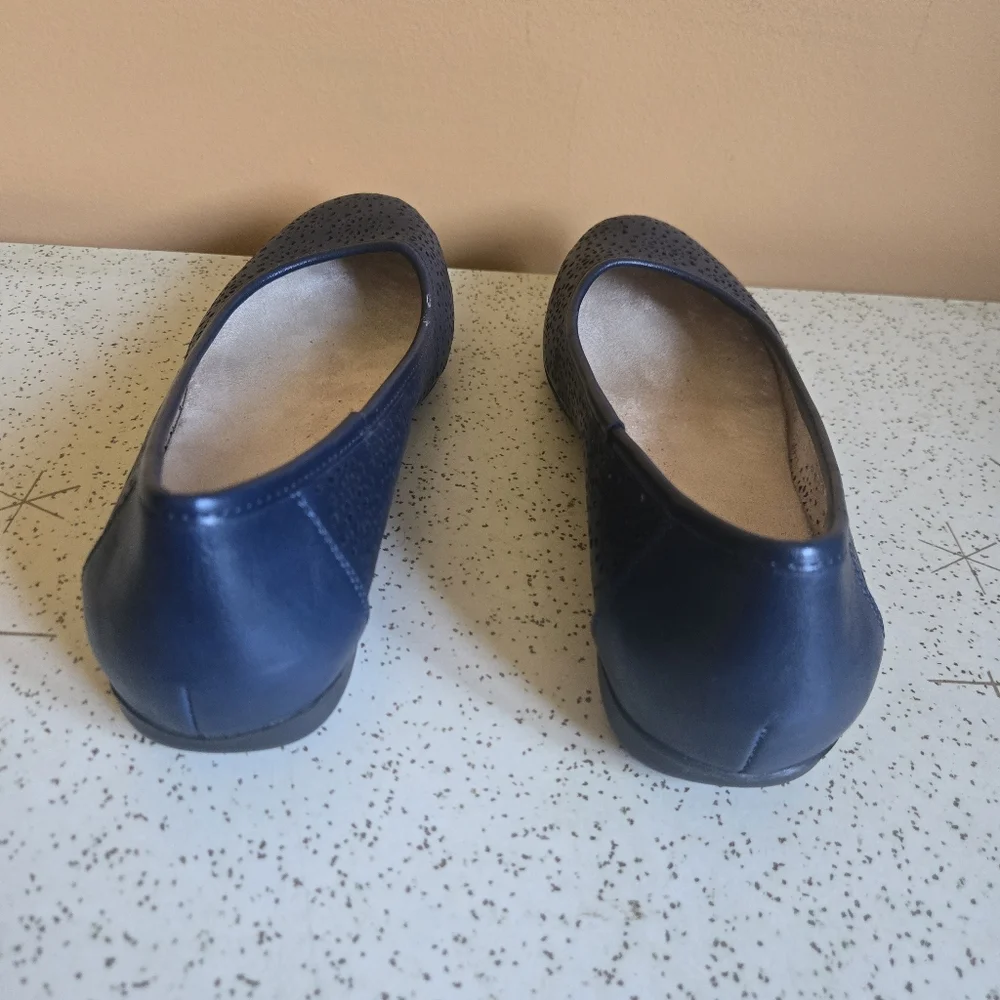 Croft & Barrow Navy Blue Ortholite Perforated Flats, 7M